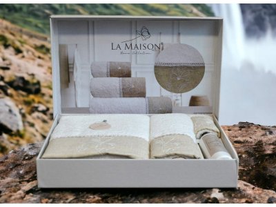 Подарочный набор полотенец La Maison с парфюмом - Olivia (Turkey), 3 штуки Подарочный набор полотенец La Maison с парфюмом - Olivia (Turkey), 3 штуки